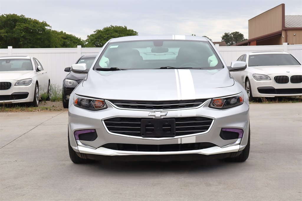 2017 Chevrolet Malibu - $10,995