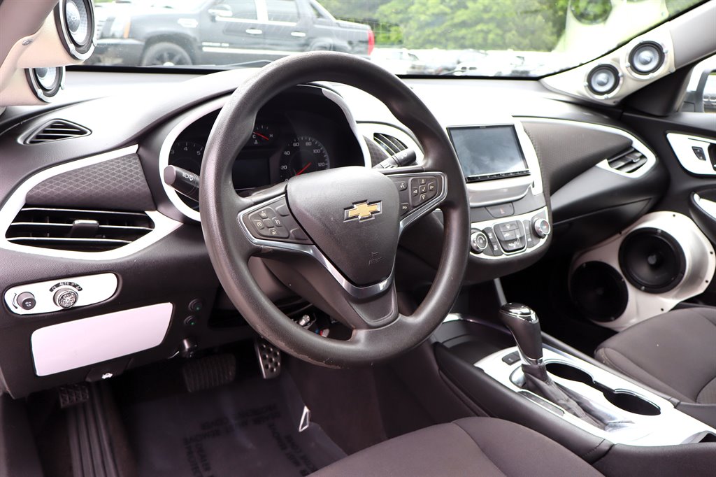 2017 Chevrolet Malibu - $10,995