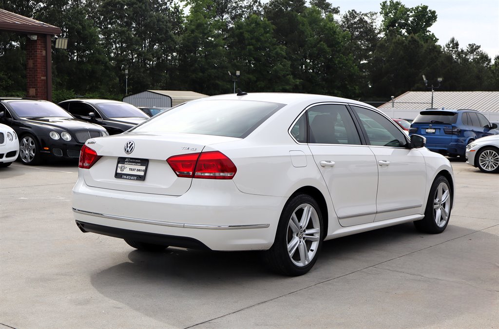 2013 Volkswagen Passat - $8,995
