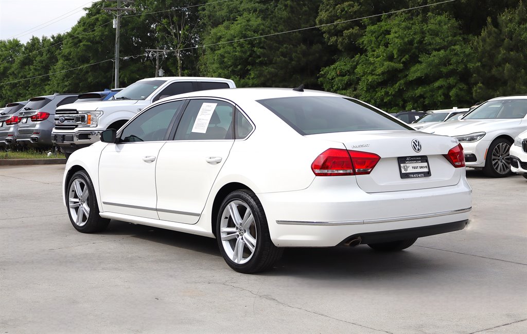 2013 Volkswagen Passat - $8,995