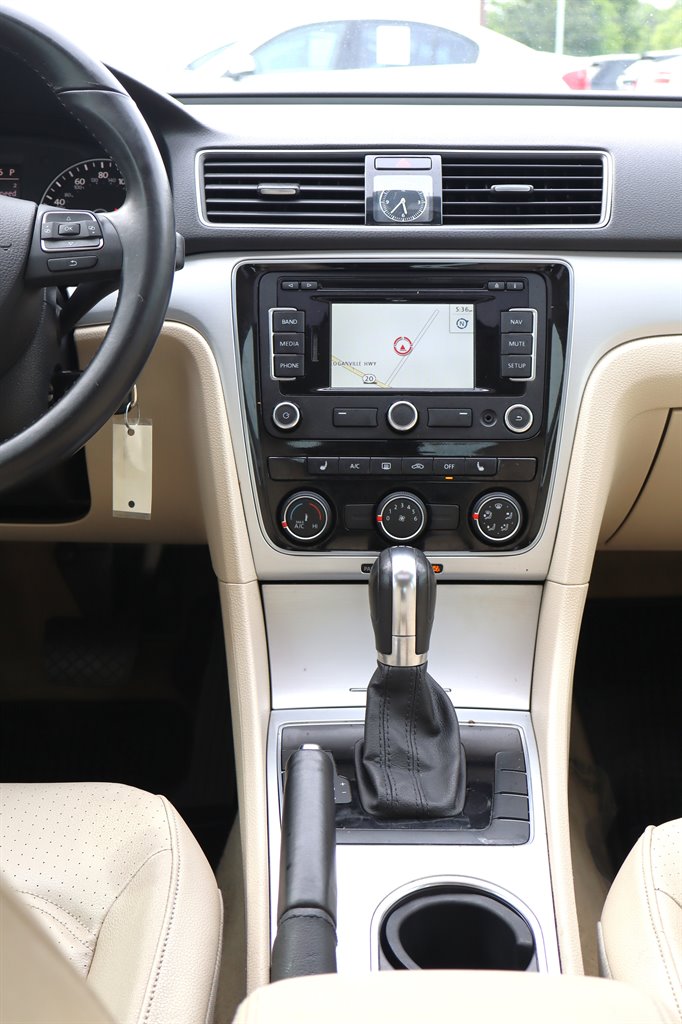 2013 Volkswagen Passat - $8,995