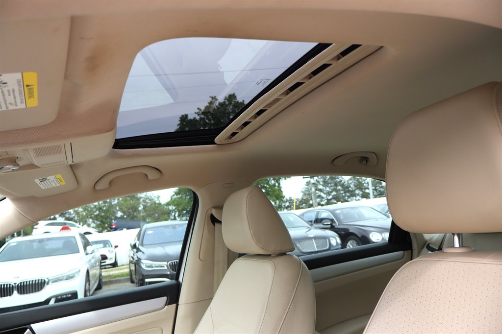 2013 Volkswagen Passat - $8,995