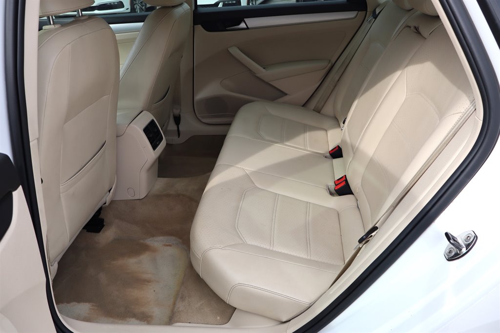 2013 Volkswagen Passat - $8,995