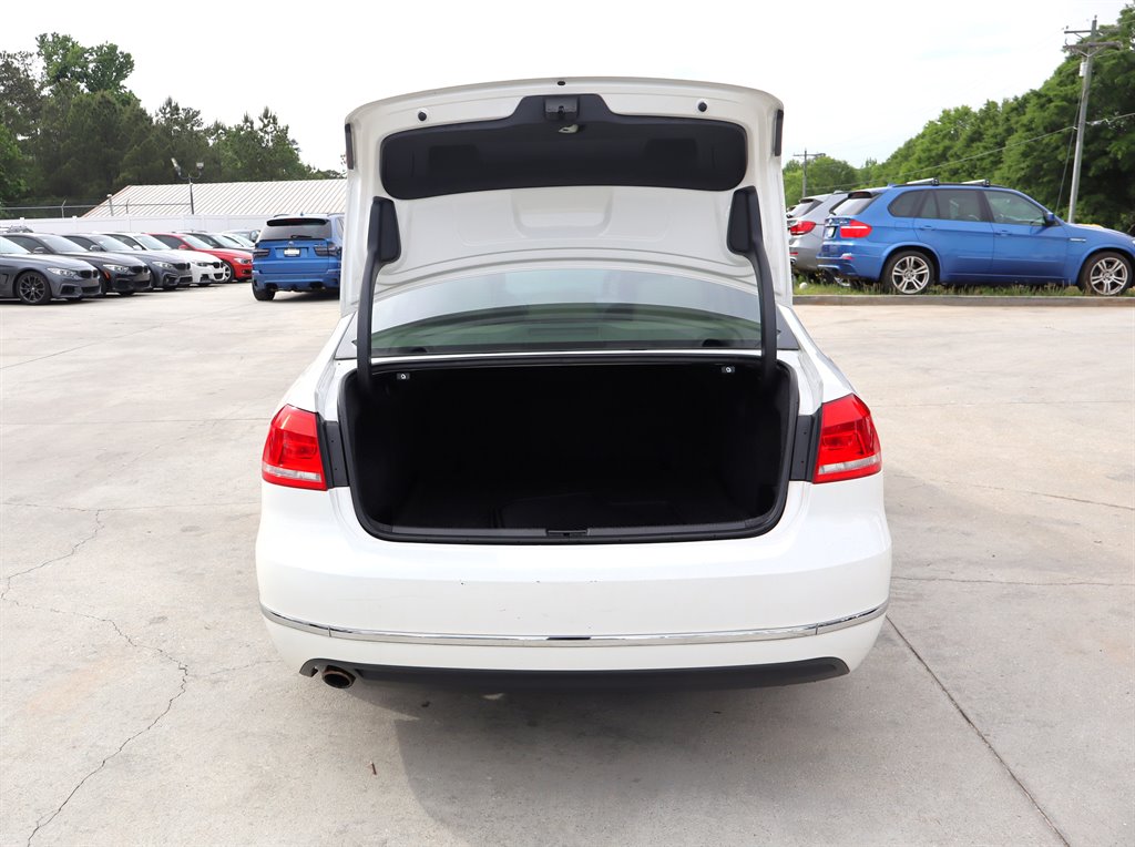 2013 Volkswagen Passat - $8,995