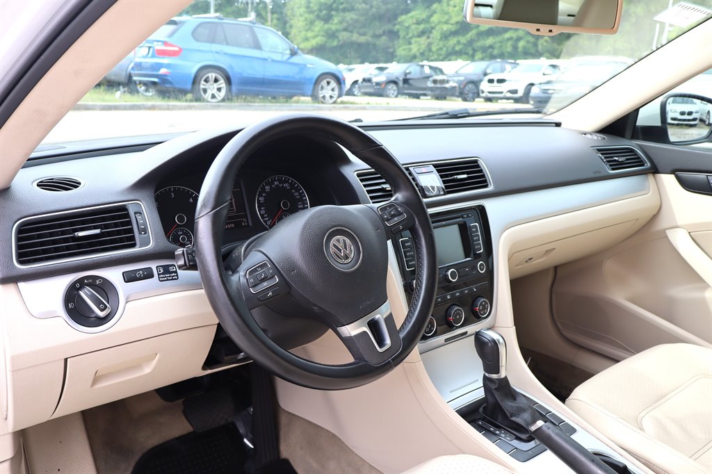 2013 Volkswagen Passat - $8,995