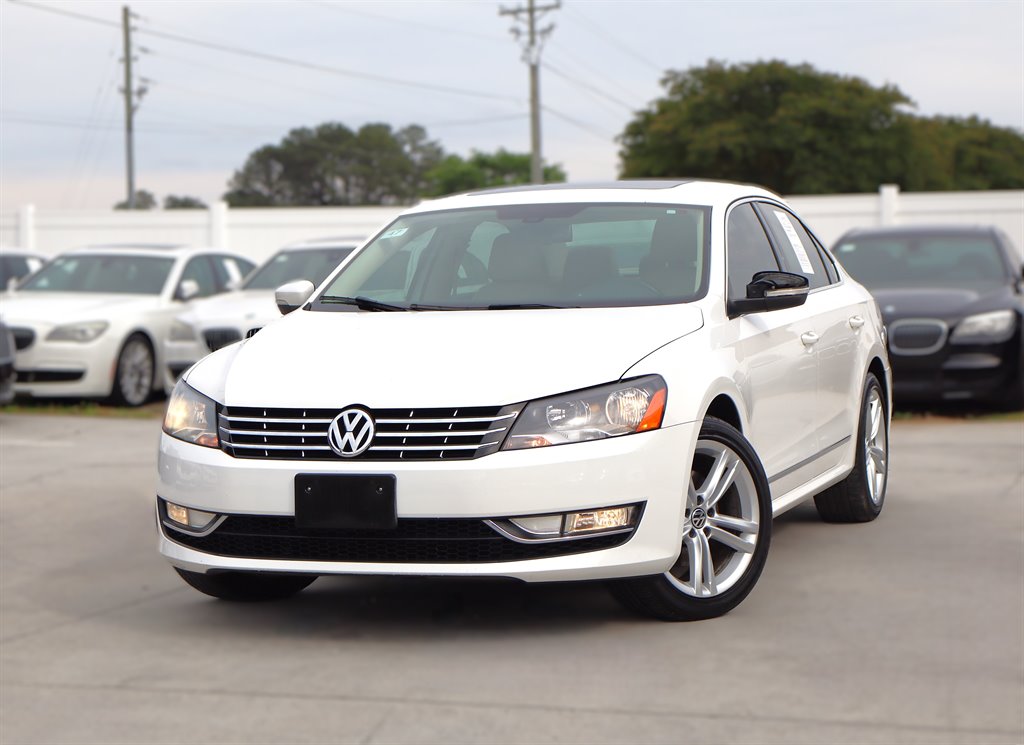 2013 Volkswagen Passat - $8,995