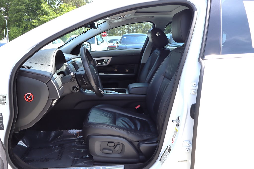 2011 Jaguar XF - $8,995