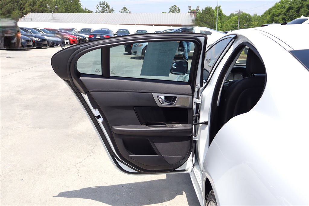 2011 Jaguar XF - $8,995