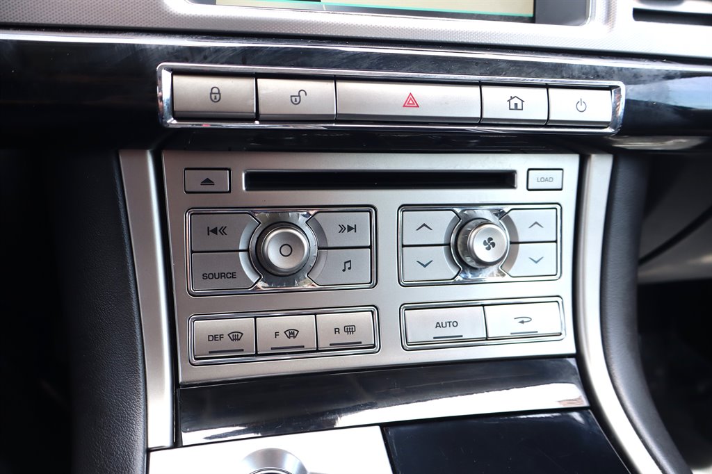 2011 Jaguar XF - $8,995