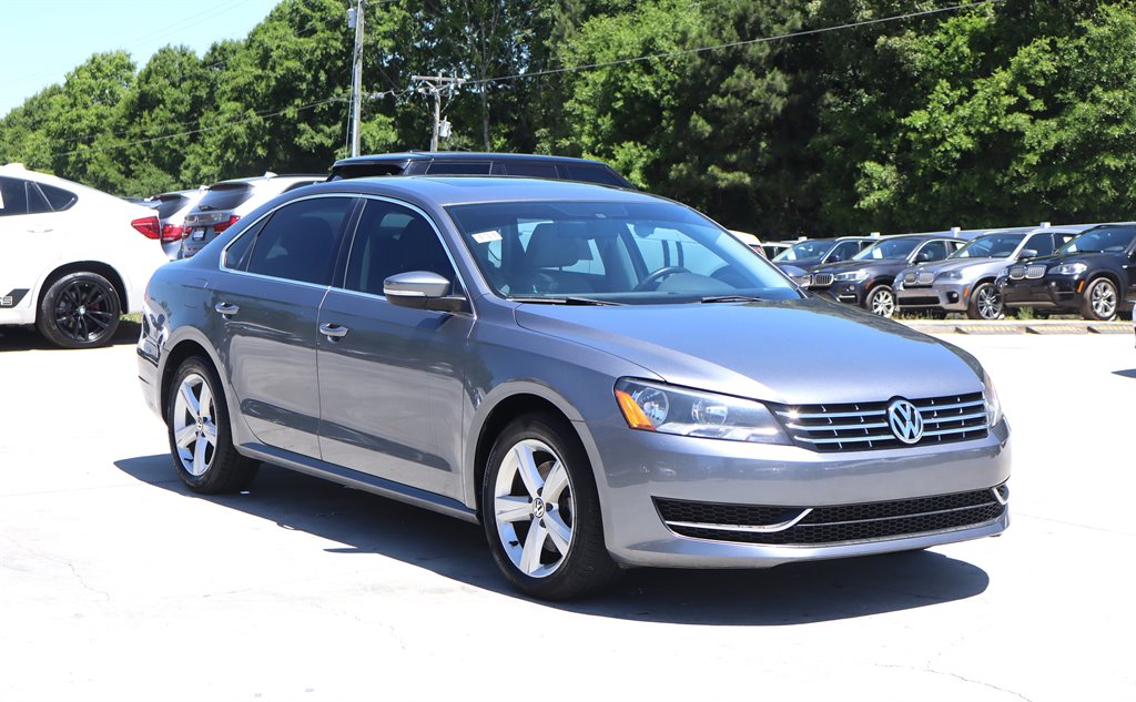 2013 Volkswagen Passat - $9,995
