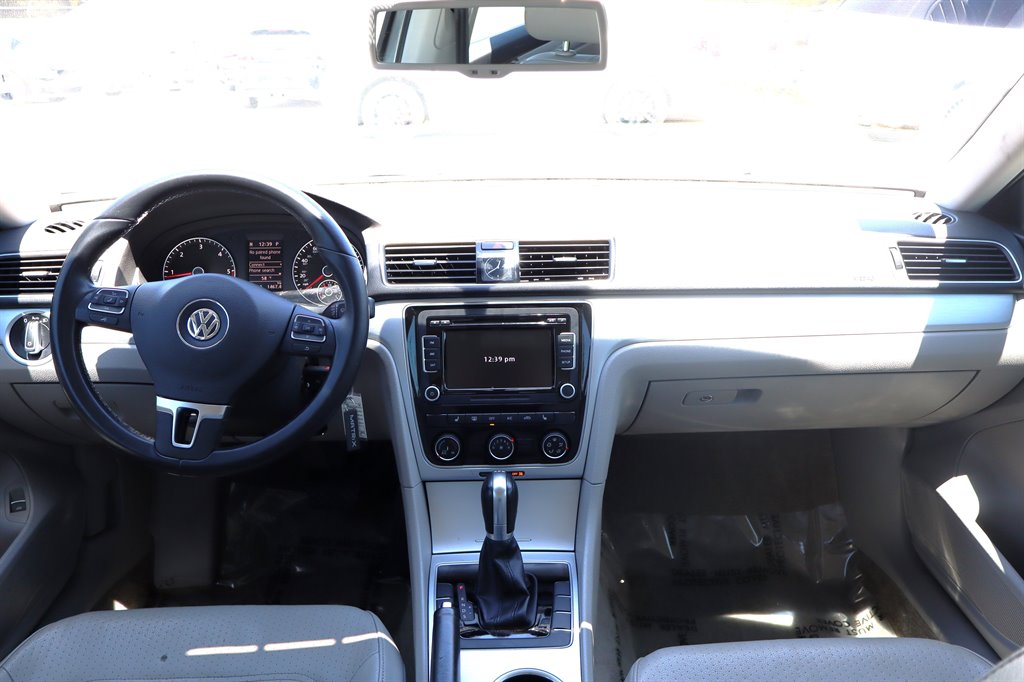 2013 Volkswagen Passat - $9,995