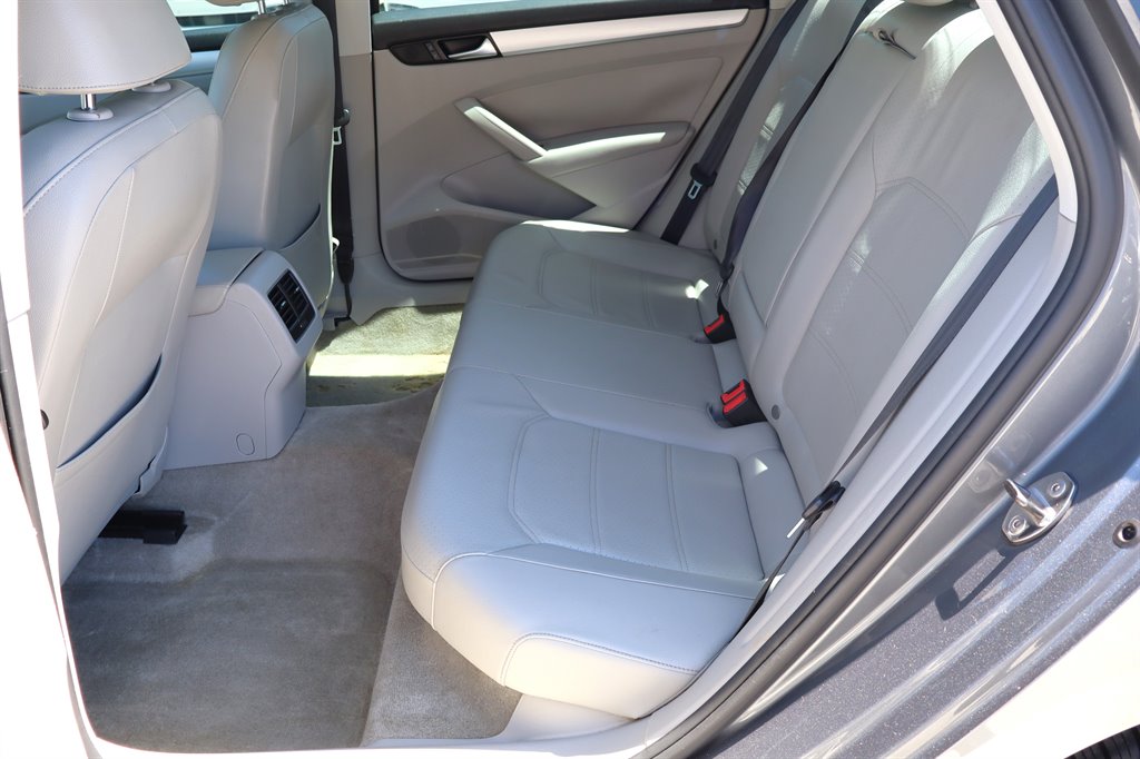 2013 Volkswagen Passat - $9,995