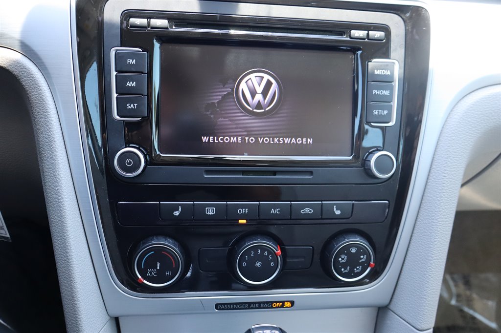 2013 Volkswagen Passat - $9,995
