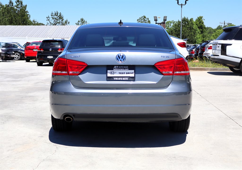 2013 Volkswagen Passat - $9,995
