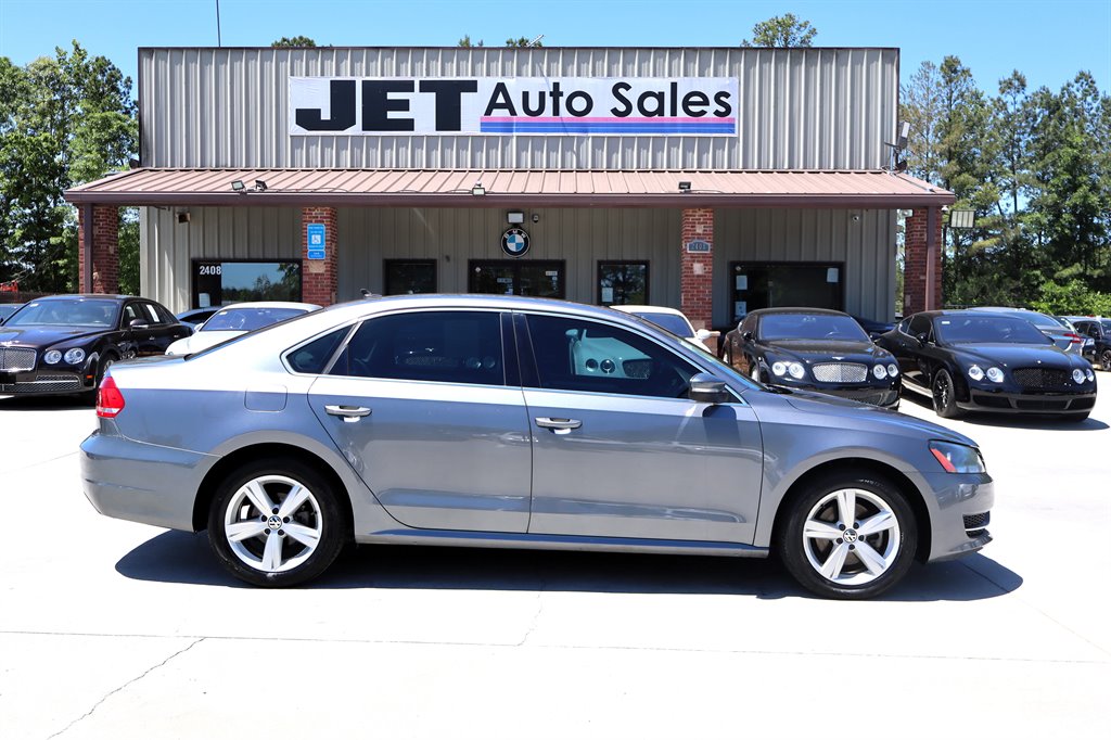 2013 Volkswagen Passat - $9,995