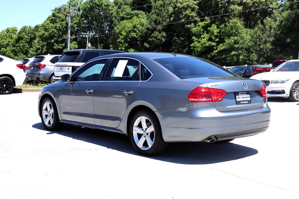 2013 Volkswagen Passat - $9,995