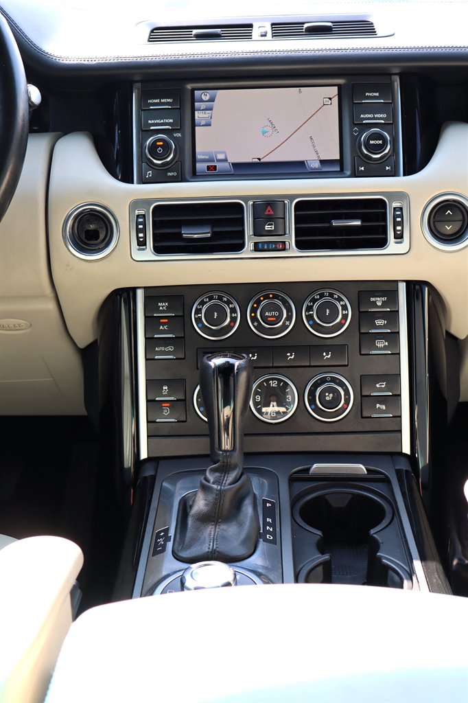 2012 Land Rover Range Rover - $10,995