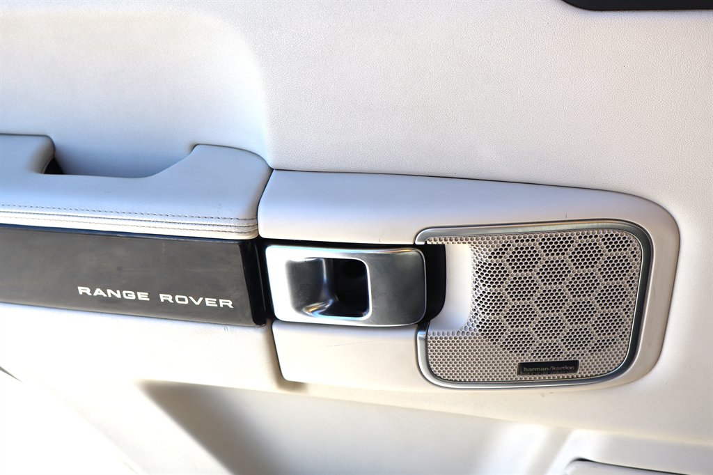2012 Land Rover Range Rover - $10,995