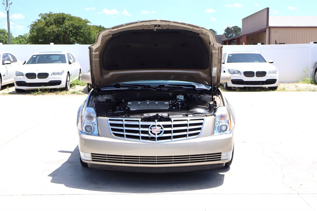 2006 Cadillac DTS - $8,995