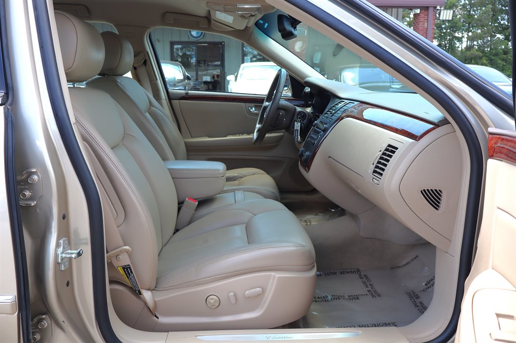 2006 Cadillac DTS - $8,995
