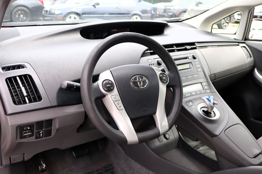 2010 Toyota Prius - $7,995