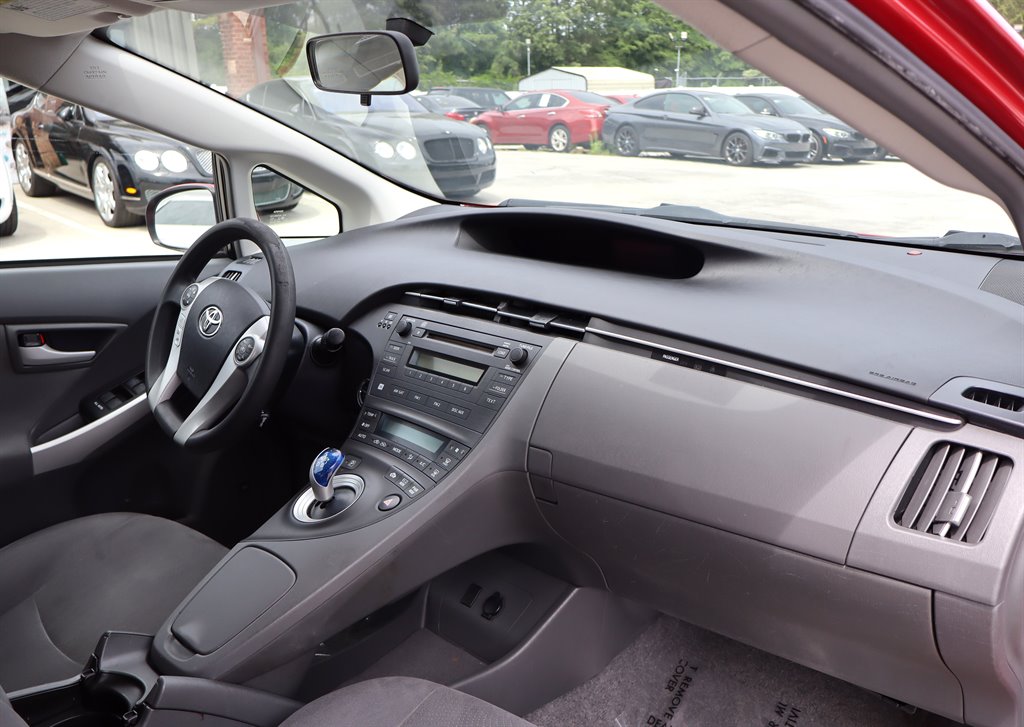 2010 Toyota Prius - $7,995