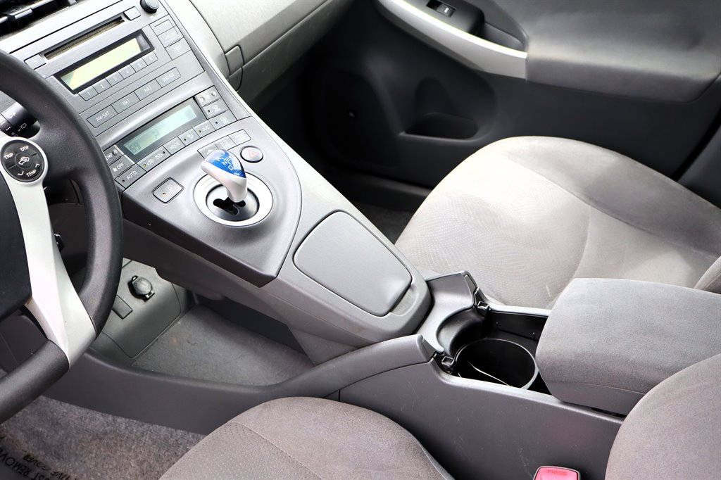 2010 Toyota Prius - $7,995