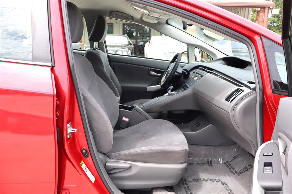 2010 Toyota Prius - $7,995
