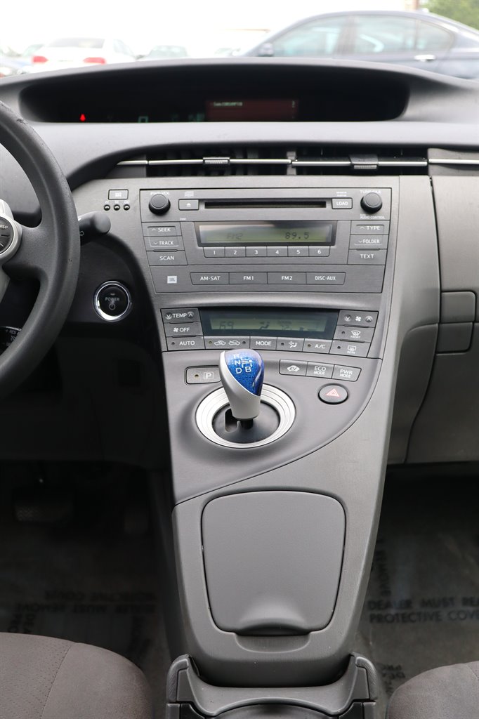 2010 Toyota Prius - $7,995