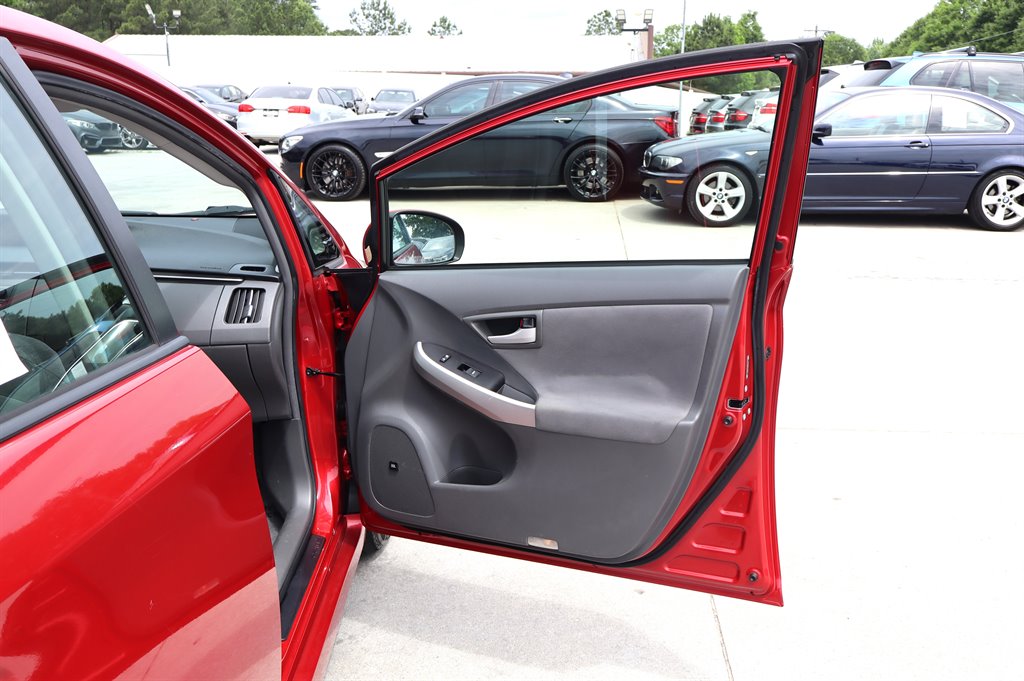 2010 Toyota Prius - $7,995