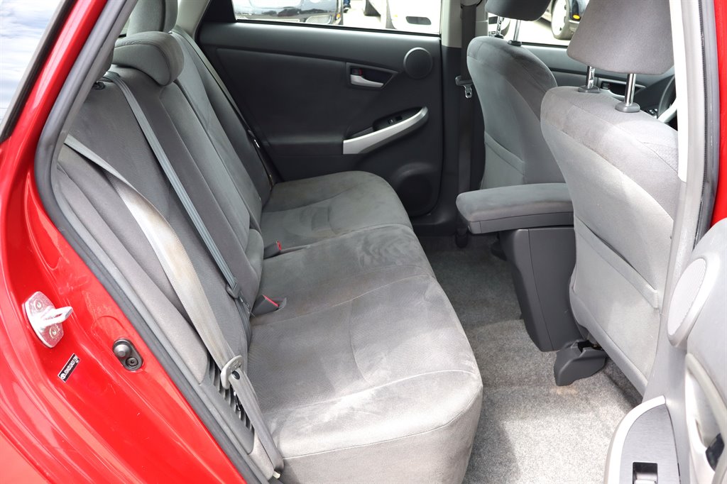 2010 Toyota Prius - $7,995