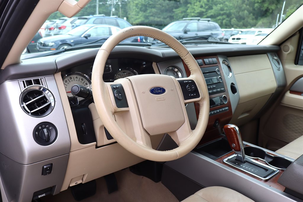 2009 Ford Expedition - $10,995