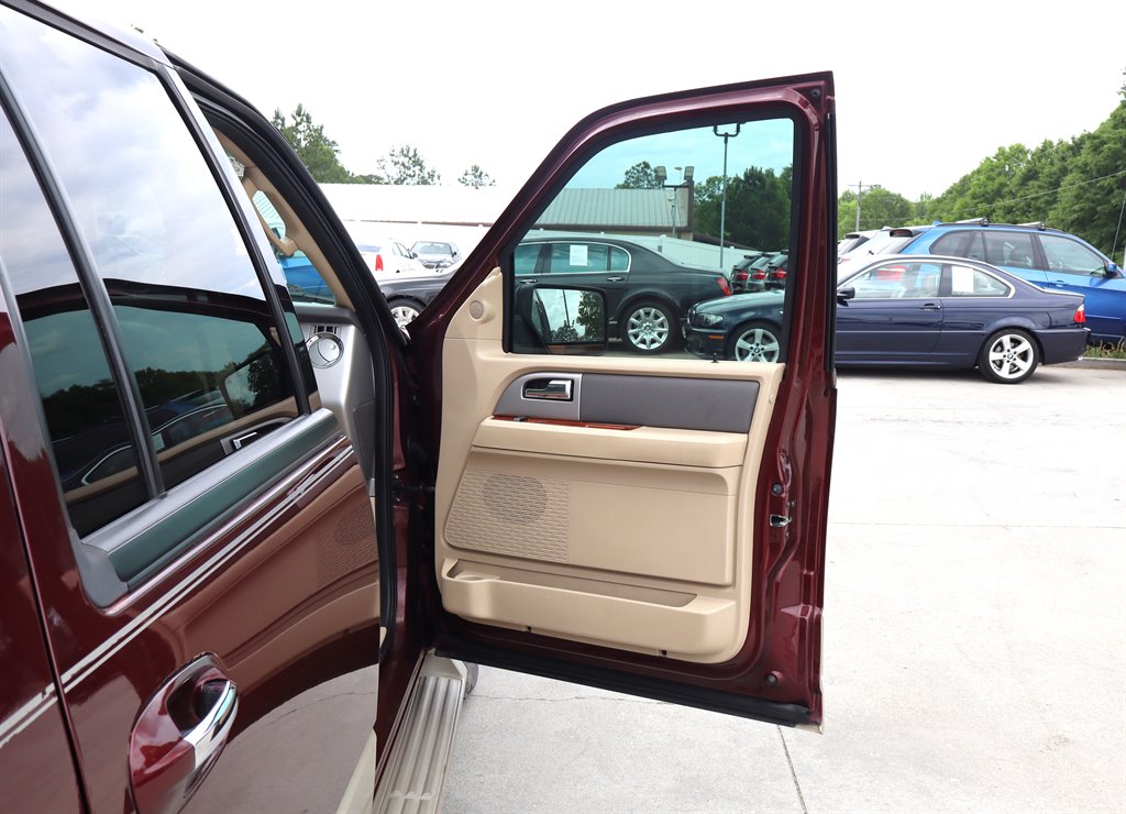 2009 Ford Expedition - $10,995