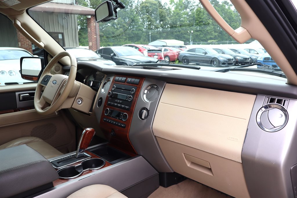 2009 Ford Expedition - $10,995