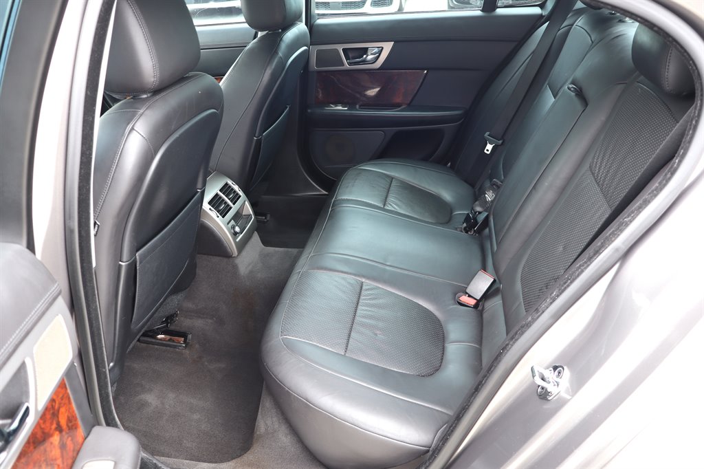 2011 Jaguar XF - $9,995