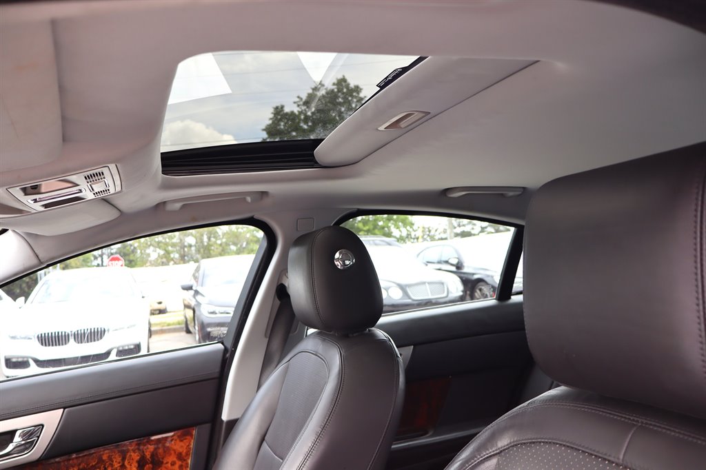 2011 Jaguar XF - $9,995