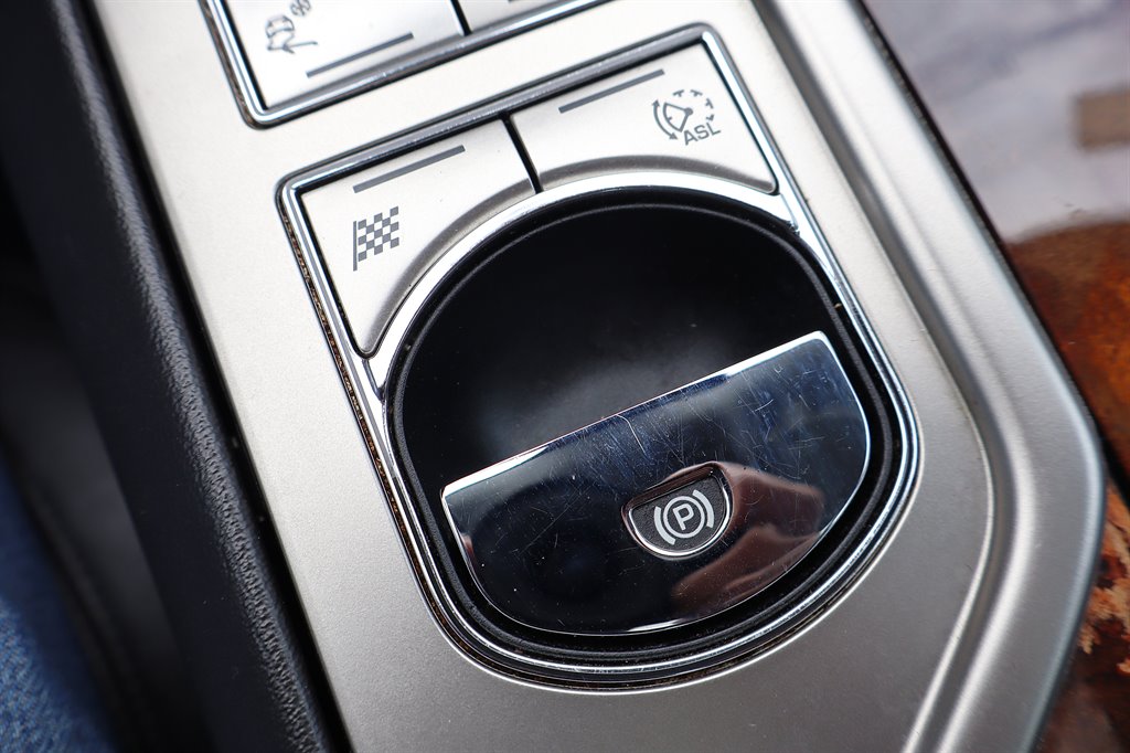 2011 Jaguar XF - $9,995