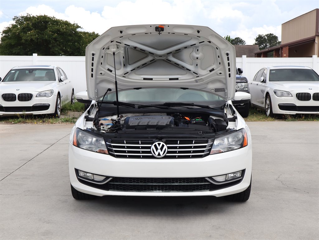 2014 Volkswagen Passat - $9,995