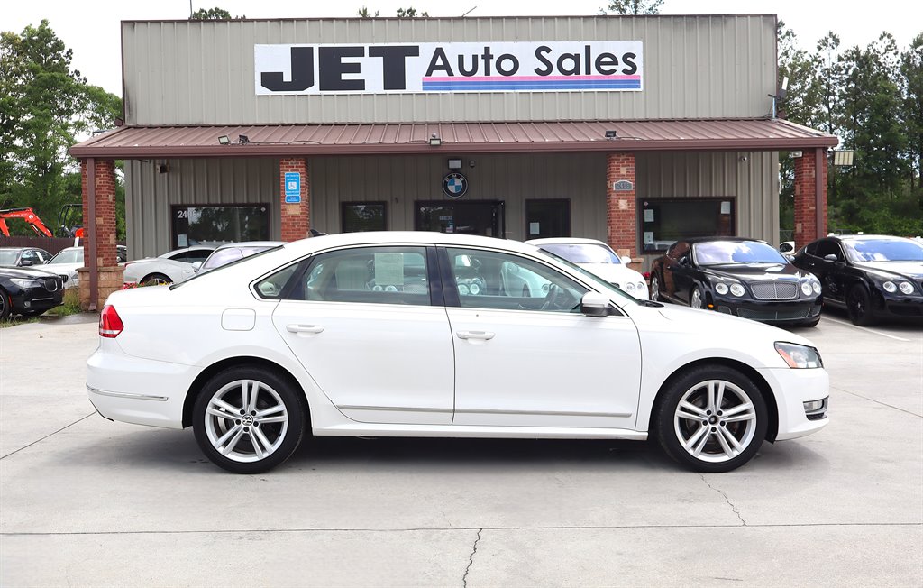 2014 Volkswagen Passat - $9,995