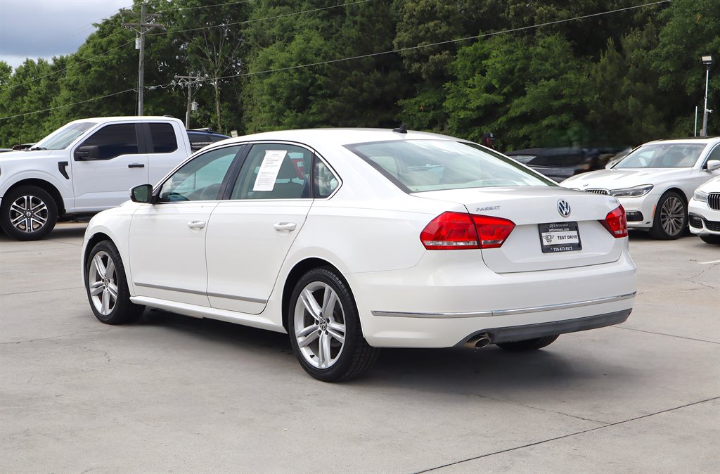 2014 Volkswagen Passat - $9,995
