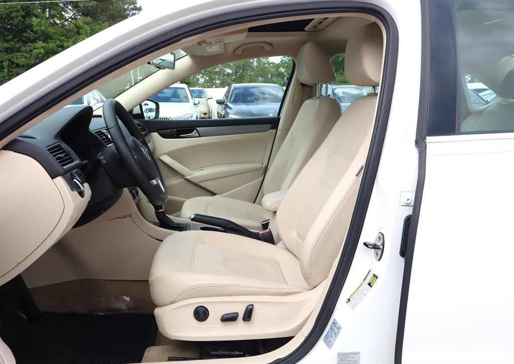 2014 Volkswagen Passat - $9,995
