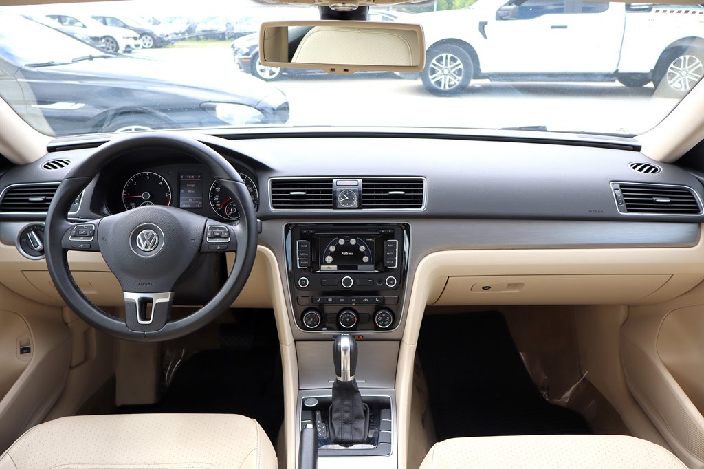 2014 Volkswagen Passat - $9,995