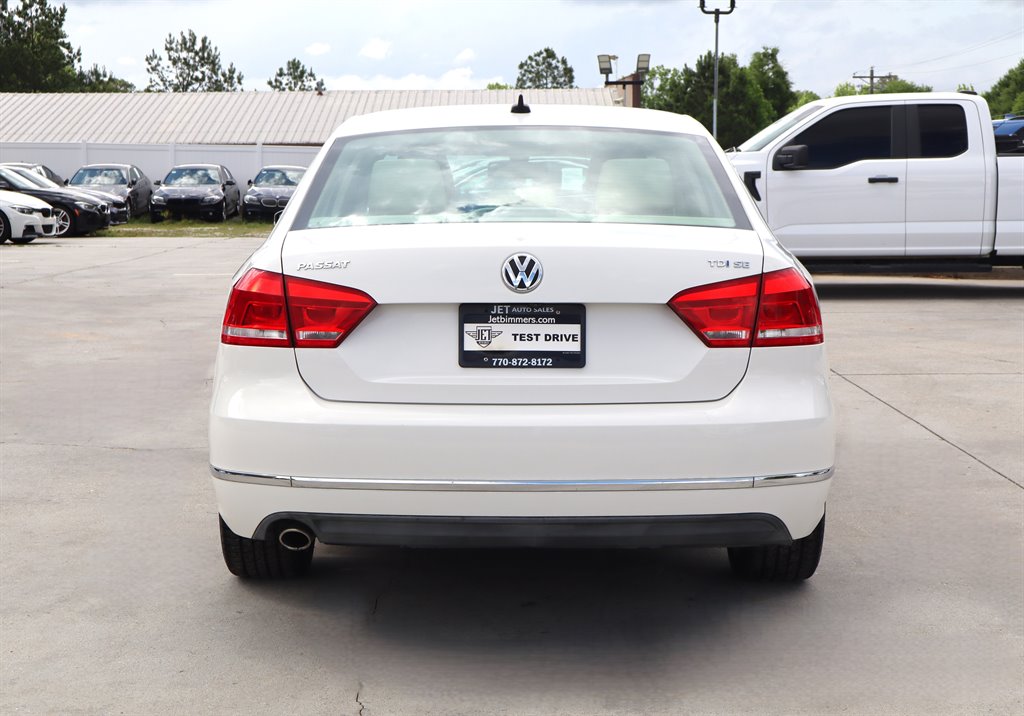 2014 Volkswagen Passat - $9,995