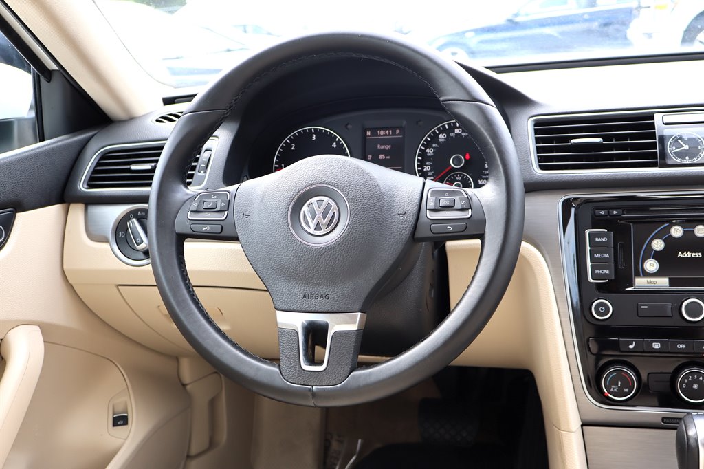 2014 Volkswagen Passat - $9,995