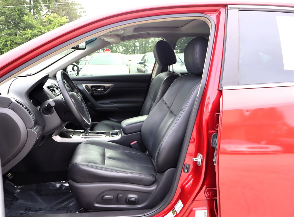 2013 Nissan Altima - $10,995