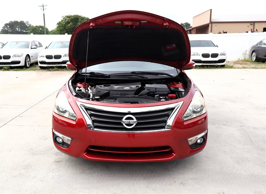 2013 Nissan Altima - $10,995