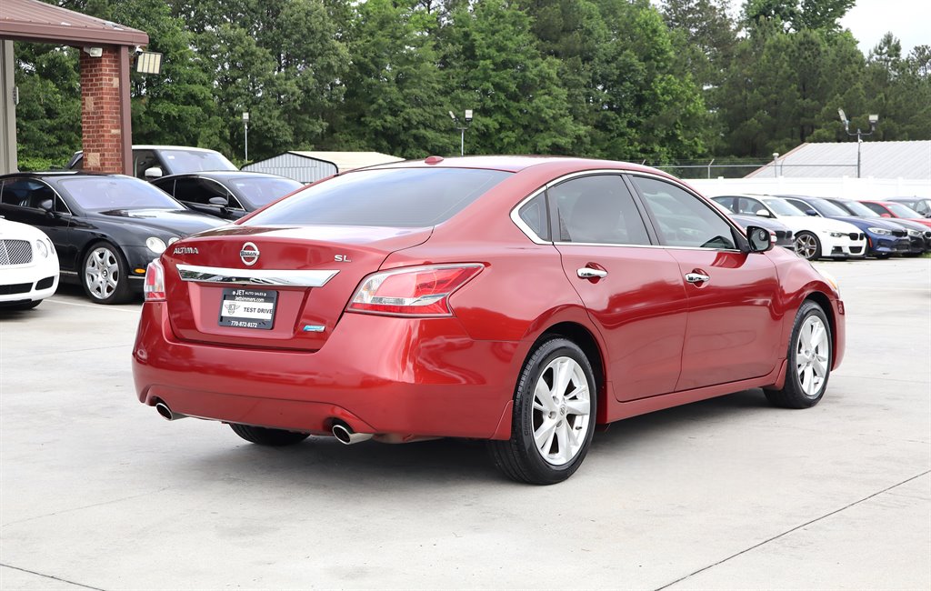 2013 Nissan Altima - $10,995