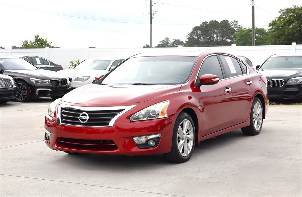 2013 Nissan Altima - $10,995