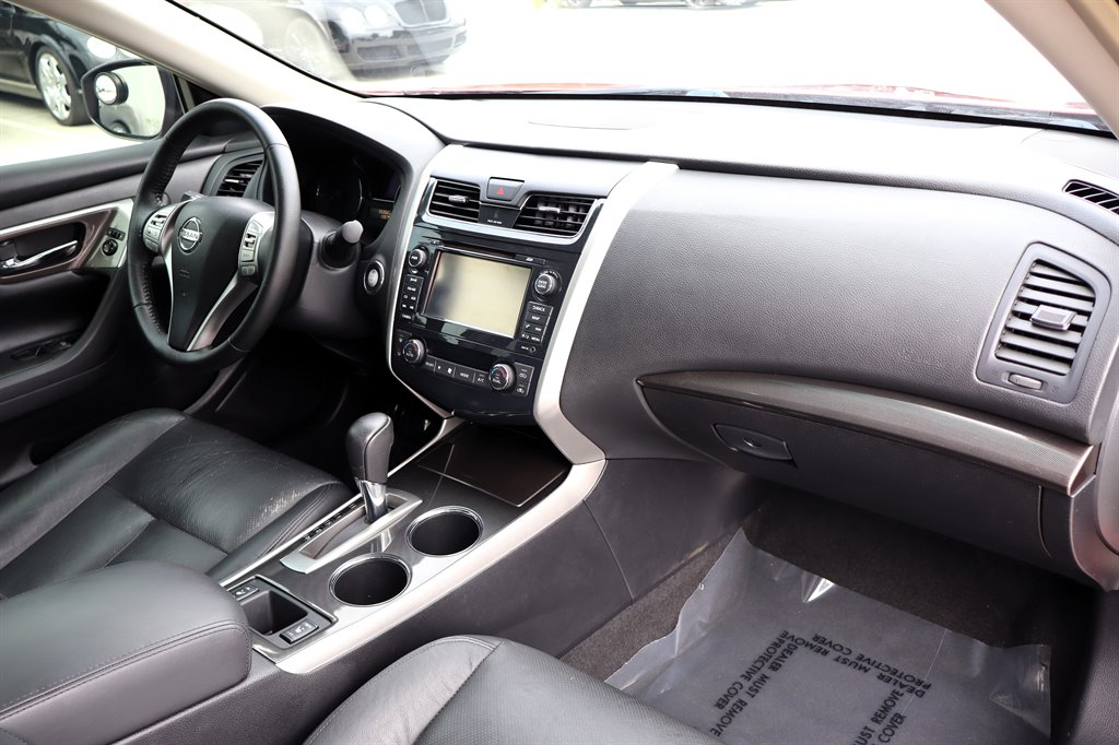 2013 Nissan Altima - $10,995
