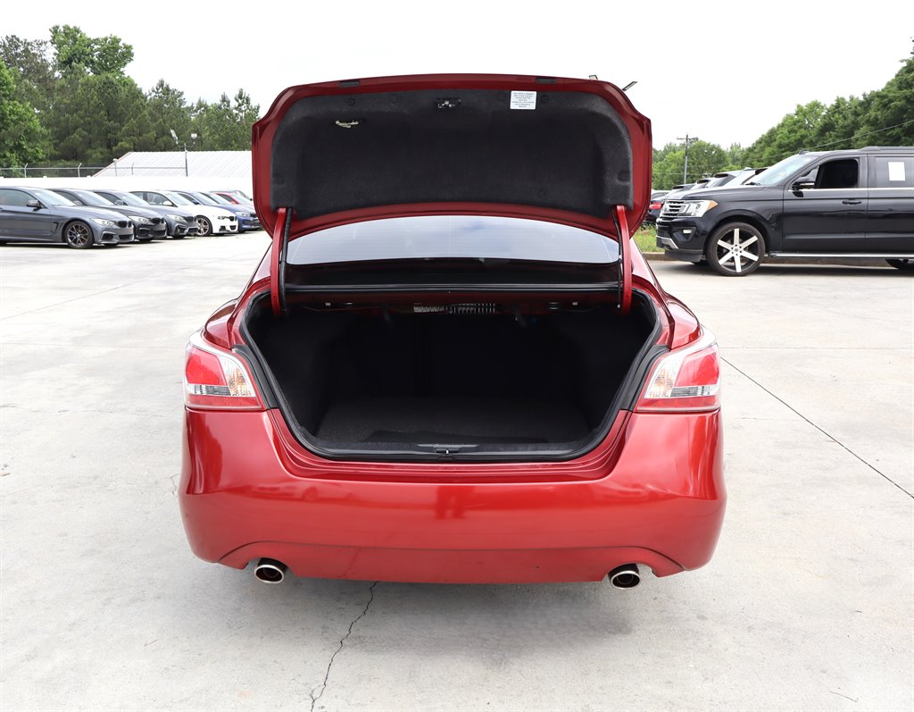 2013 Nissan Altima - $10,995